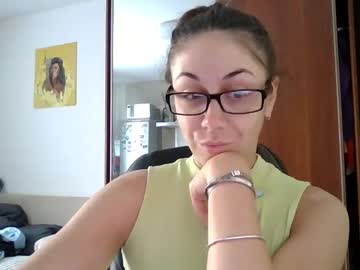 Miranda Wish • bigass • 28y • Remote • public