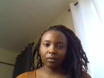 Missclaraflame • ebony • 24y • in your bed • public