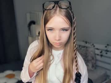 missm1racle - Free Live Cam Model Online