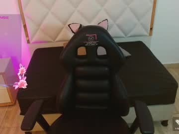 molie_tay - Free Live Cam Model Online