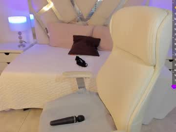 Monielodge • hairy • 24y • Colombia ? • public