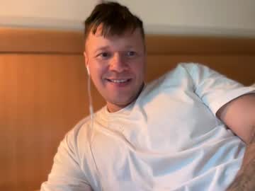 Monster D  • bigcock • 0y • England, United Kingdom • public