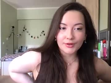 Moodiemira live cam profile photo — HD — teen — age 0 — country in your mind