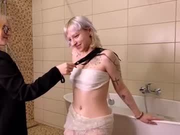 Moonvella • new • 18y • France • public