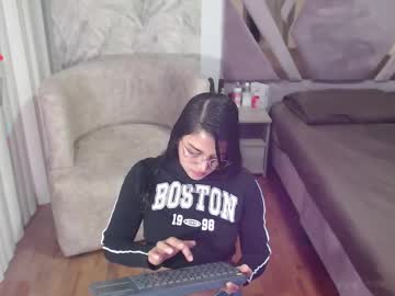 Morganandmegan • dildo24y • Colombia • public