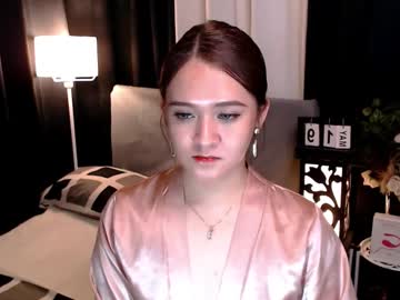 Ms Grey4u • asian • 26y • Chaturbating • public