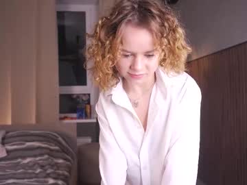 Mymonique • new • 19y • Near your heart? • public