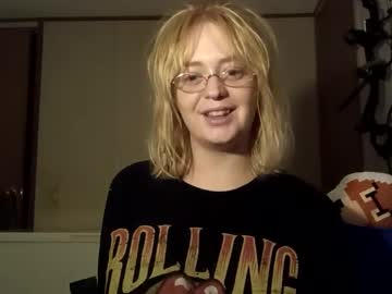 Myrabbithole • anal • 23y • The Forest • public