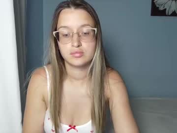 n0names - Free Live Cam Model Online