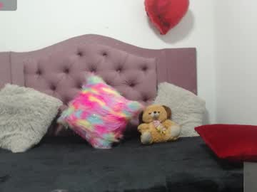 Naia69 • ebony • 30y • Colombia • public