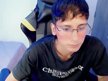 Live cam boy Nani_big, 20 yrs – Hot Male Cams