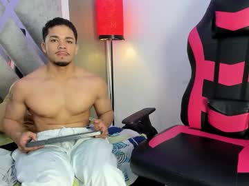 Live cam boy Nico_blaze7, 22 yrs – Hot Male Cams