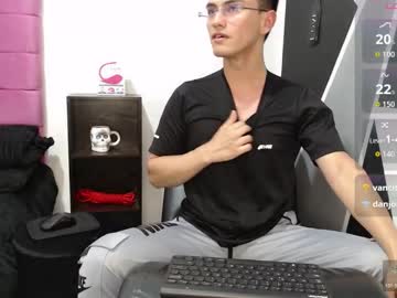 Live cam boy Nico_prime7, 19 yrs – Hot Gay Cams