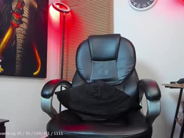 Nicolass_fellener • findom24y • Medellin ! • public