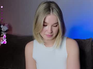 nicole_w00 - Free Live Cam Model Online