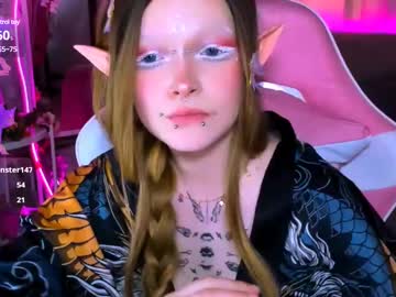 Nicolefloret • piercing • 19y • Sexland ? • public