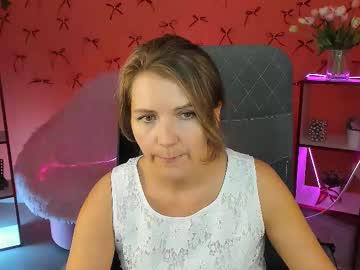 Nicolehits • tease • 50y • chatur • public