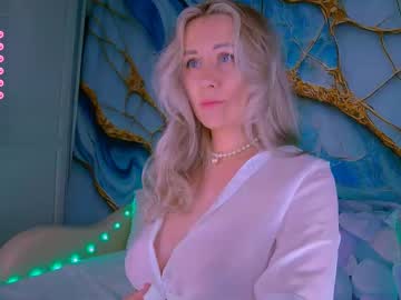 Nika Bloom • blonde • 30y • Next to you • public