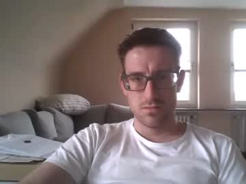 Niki1997171 • german • 30y • Germany • public