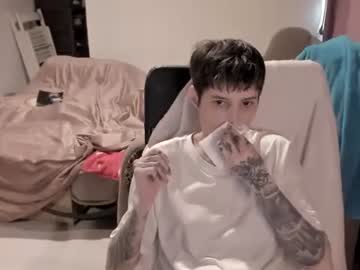 Nikistarq • young • 36y • Transgayngender • public