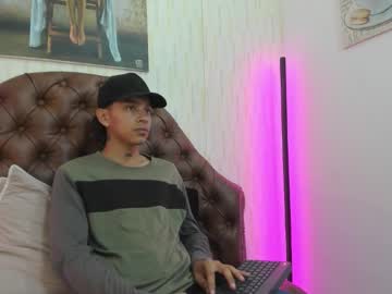 Live cam boy Noah_blake0, 18 yrs – Hot Male Cams