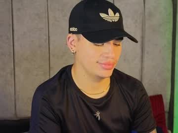 Noah Coleman   • teen • 22y • MEDELLIN • public