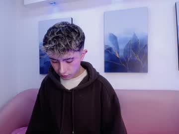 Live cam boy Noah_xitruxx, 20 yrs – Hot Male Cams