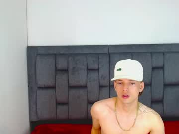 Live cam boy Noahh_collins – Hot Male Cams
