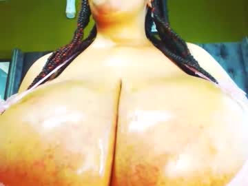 Live Milf Nombusoh880, 37 yrs – Hot Milf Cams