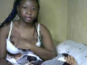 Novaah • sexy • 21y • uganda • public