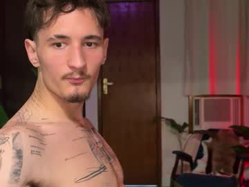 Live cam boy Orphoenix, 23 yrs – Hot Male Cams