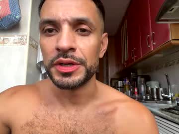 Oskarivan200 • hairyarmpits • 0y • Madrid, Spain • public