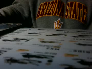 Ouiostie • c2c • 69y • ? Dans'l fond ? • public