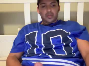 Palmsprings897 • gay • 28y • Palm Springs, CA • public