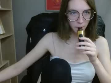 Penny Lust • lushinpussy • 21y • Austria • public