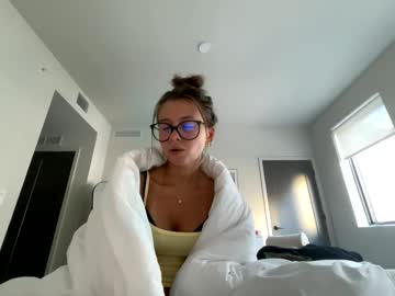 Petiteprincess301 live cam profile photo — 18 — age 0 — Florida, United States