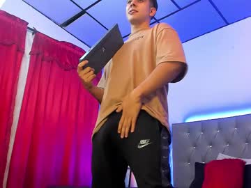 Live cam boy Pipe_320 – Hot Male Cams