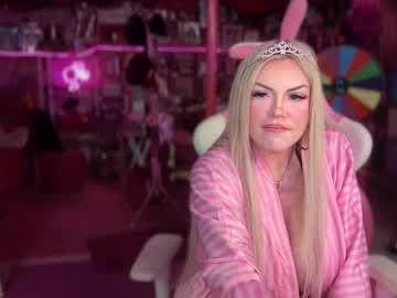 Plasticfuckdoll • blonde • 35y • Michigan, United States • public