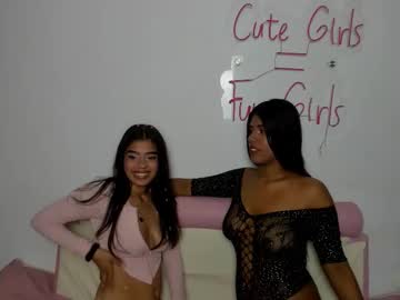 Play Two Girls  • pvtopen • 19y • Bogota D.C., Colombia • public