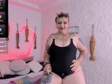 Poisson_ivy_ • bigass • In a happy place, Colombia • public