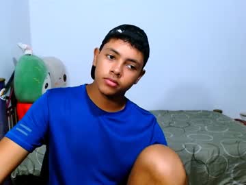 Pretty_anonimuszzx • 2122y • in your dreams : ) • public