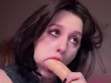 Princess Euphoria live cam profile photo — HD — saliva — age 0 — your mom's apartment