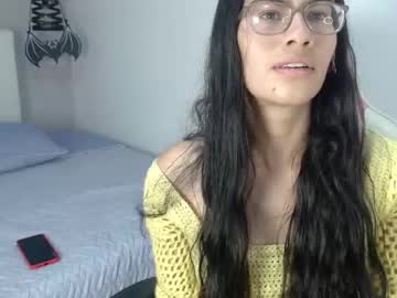 Princessbeen • feet • 22y • Medellin • public