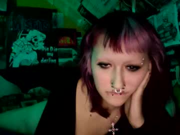 Prismslittleworld • 18 • 19y • United States • public