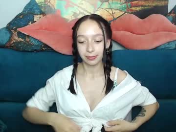 Rachelbrawnn • sexy18y • Prague, Czechia • public