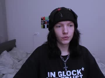 Live cam boy Raidenxl, 18 yrs – Hot Male Cams