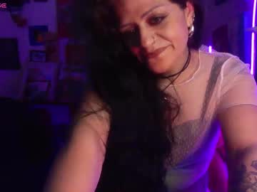 Ravenandsin • saggyboobs • 0y • Buenos Aires, Argentina • public