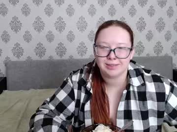 Redchloee • bbw • 22y • Latvia • public