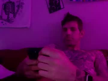 Reeeves2 • gay • 32y • South Carolina, United States • public