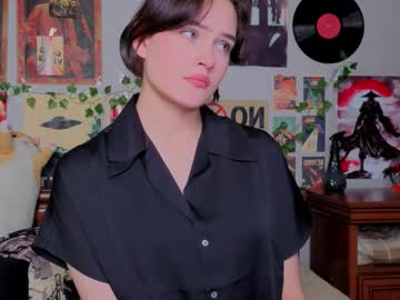 Live Feet Fetish Performer Rochelrosensteel, 18 yrs - Ted's Cam Directory